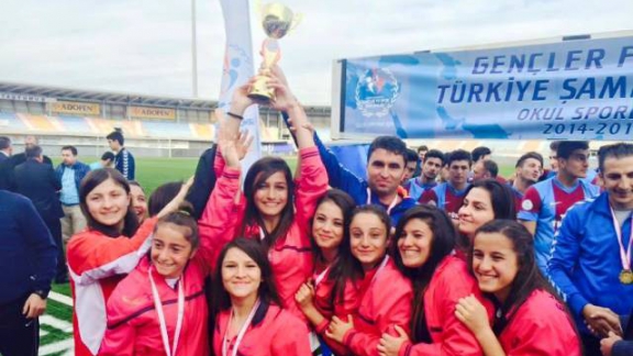 Kızlarda Türkiyenin En Büyüğü Amasya Spor Lisesi