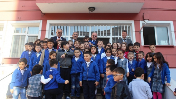 İl Milli Eğitim Müdürü Dr. Hüseyin GÜNEŞ Merzifon Resmiye Mehmet KARAÖZ İlkokulunu Ziyaret Etti