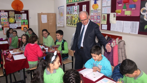 İl Milli Eğitim Müdürü Dr. Hüseyin GÜNEŞ Abdurrahman Kamil İlk ve Ortaokulu Ziyaret Etti