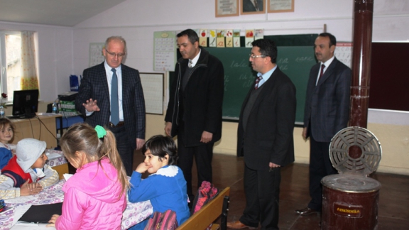 İl Milli Eğitim Müdürü Dr. Hüseyin GÜNEŞ den Köy Okullarına Ziyaret