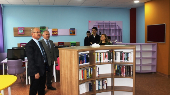 İl Milli Eğitim Müdürü Dr. Hüseyin GÜNEŞ in Z Kütüphane ziyaretleri