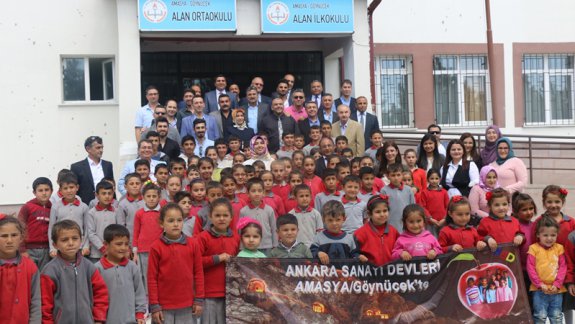 Ankara İşadamları Göynücek İlçemizdeki Okulları Ziyaret Ederek 442 Öğrenciye Eğitim Desteği Sağladılar