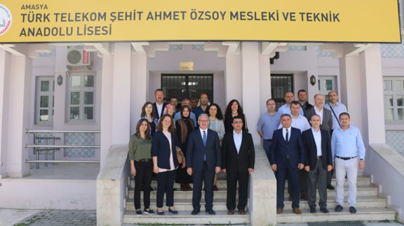 Türk Telekom Şehit Ahmet Özsoy Mesleki ve Teknik Anadolu Lisesi Tübitak 4006 Bilim Fuarı 