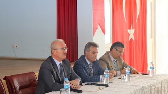 İl Milli Eğitim Müdürümüz Dr. Hüseyin GÜNEŞ, Başkanlığında Suluova Okul Müdürleri ile Toplantı Düzenlendi