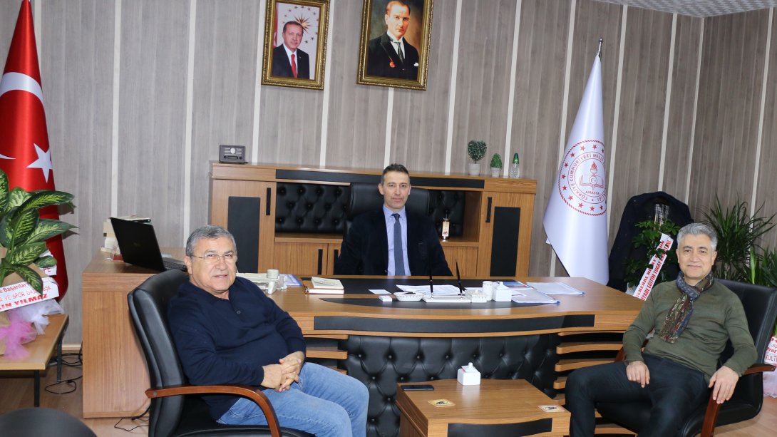 Amasya Üniversitesi Tıp Fakültesi Dekanlığı, İl Milli Eğitim Müdürümüz Doç. Dr. İlker Kösterelioğlu´na Hayırlı Olsun Ziyaretinde Bulundu