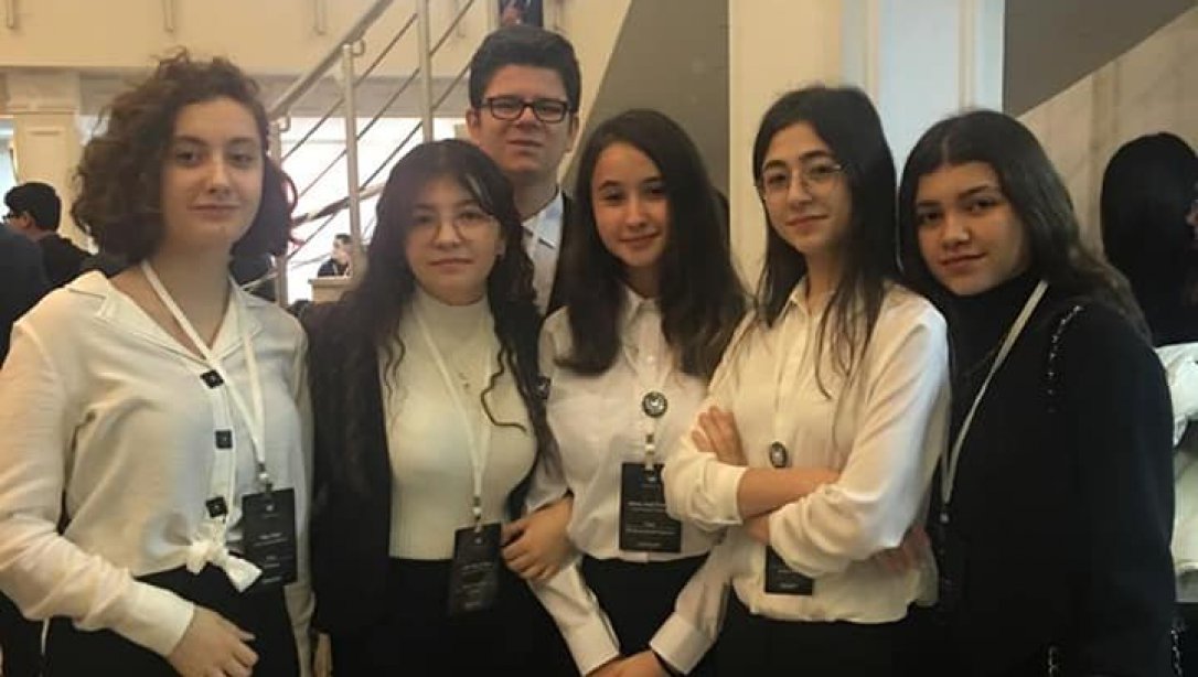 Sosyal Bilimler Lisesi Öğrencileri SOBİLMUN'20 Konferansında İlimizi Başarıyla Temsil Etti