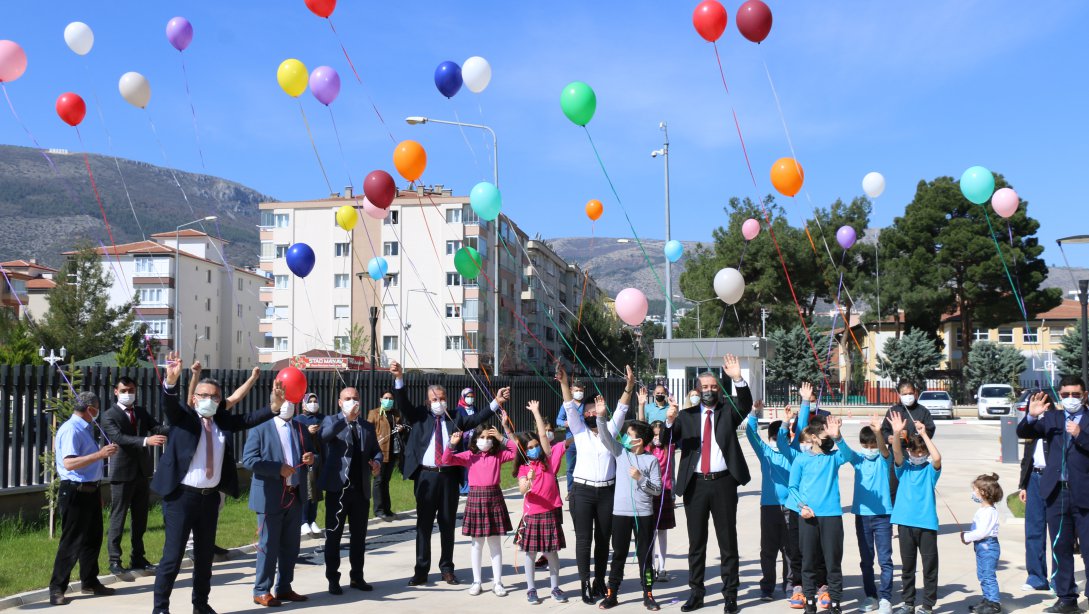 23 Nisan Ulusal Egemenlik ve Çocuk Bayramı Kutlamaları Coşkuyla Devam Ediyor
