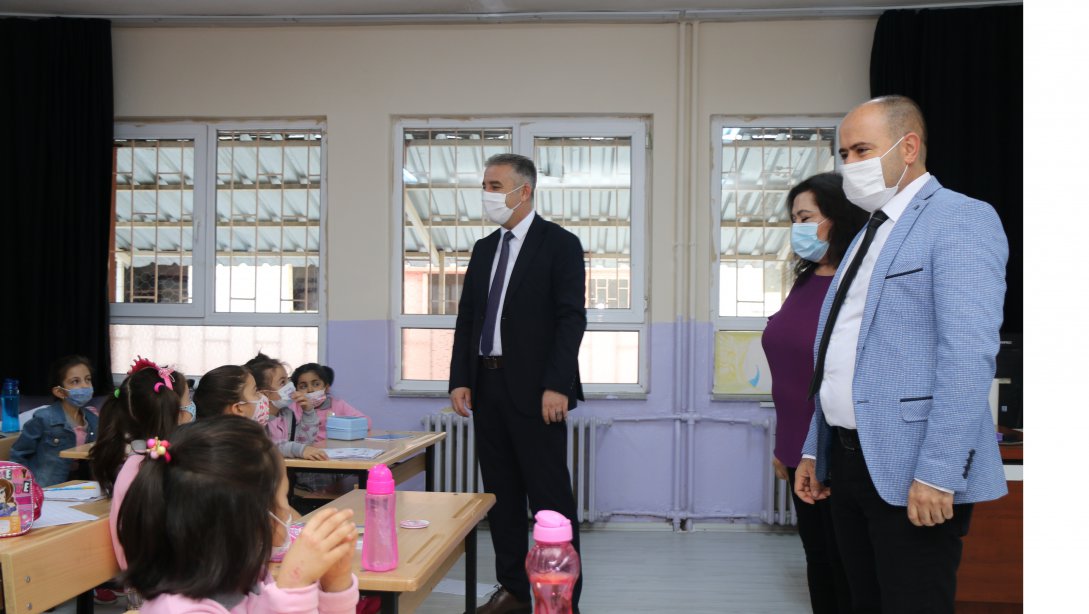 İl Millî Eğitim Müdürümüz Ömer COŞKUN Atatürk İlkokuluna ziyarette bulundu.