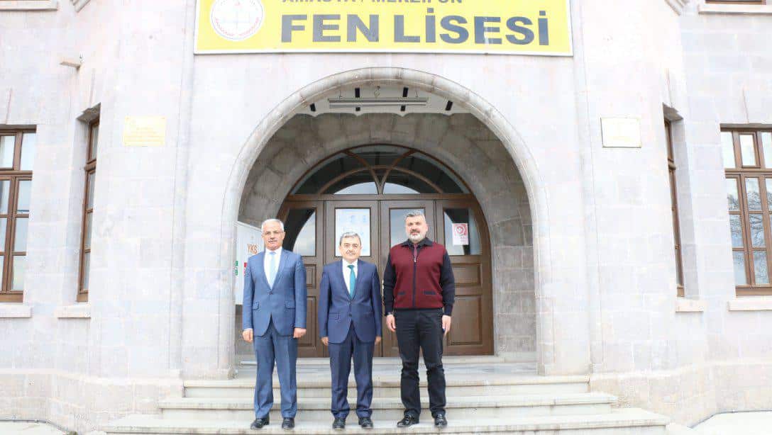 Amasya İl Millî Eğitim Müdürü Mehmet TÜRKMEN, Merzifon Fen Lisesini Ziyaret Ederek İncelemelerde Bulundu.
