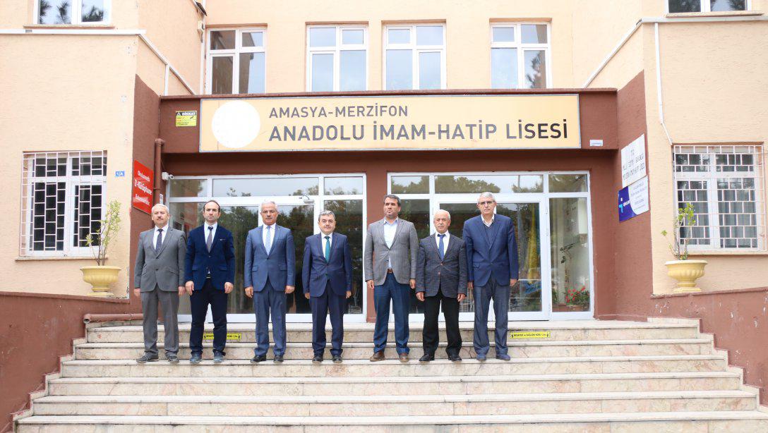 Amasya İl Millî Eğitim Müdürü Mehmet TÜRKMEN, Merzifon Anadolu İmam Hatip Lisesini Ziyaret Ederek İncelemelerde Bulundu.