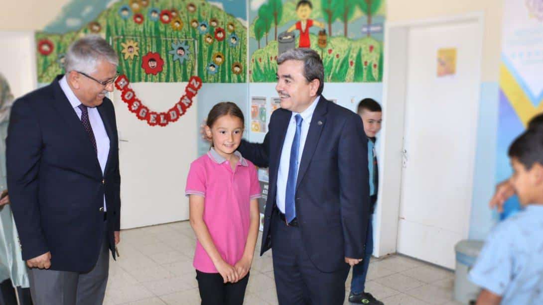 İl Millî Eğitim Müdürü Sayın Mehmet TÜRKMEN, Boğaz İlkokulunu ve Ortaokulunu Ziyaret Etti.
