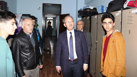 İl Milli Eğitim Müdürü Dr. Hüseyin GÜNEŞ Sosyal Bilimler Lisesi Pansiyonu Ziyaret Etti