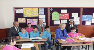 Sayın Valimiz İbrahim Halil ÇOMAKTEKİN 75.Yıl İMKB Bayezid İlköğretim Okulunu Ziyaret Etti