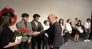 Alptekin Anadolu Lisesi Ayrılıklara İnat Sevdalar Şiir Dinletisi Programı