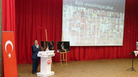 Bülbül Hatun Kız Anadolu İmam Hatip Lisesi 15 Temmuz Şehitlerini Anma Programı Düzenledi