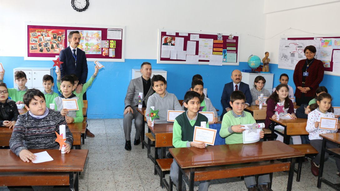 2018-2019 Eğitim-Öğretim Yılı Yarıyıl Tatili Öğrencilerimizin Karne Sevinci ile Başladı