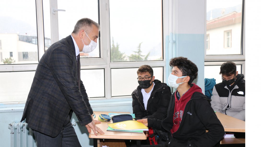 İl Müdürümüz Ömer COŞKUN, Amasya Atatürk Anadolu Lisesi öğrencileri ile bir araya geldi.