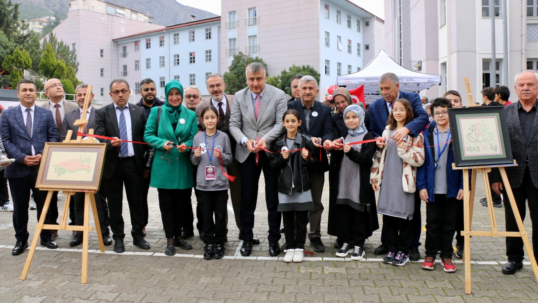 İL MİLLÎ EĞİTİM MÜDÜRÜMÜZ, TÜRK TELEKOM ANADOLU İMAM HATİP LİSESİNDE FİLİSTİN HALKINA DESTEK AMACIYLA DÜZENLENEN KERMESİ ZİYARET ETTİ